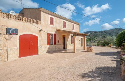 Son Macia House | Experience Ses Comes de Son Cladera: 4-Star Family Oasis