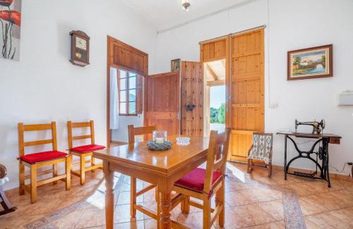 Son Macia House | Experience Ses Comes de Son Cladera: 4-Star Family Oasis