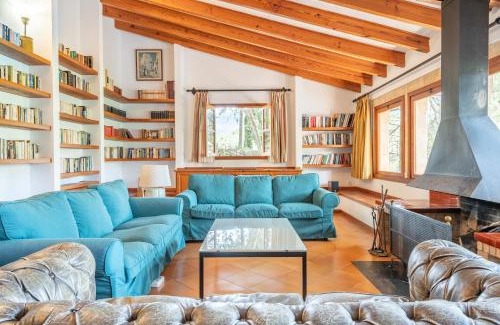 Bunyola Ski Chalet | Discover Ses Llebres: Family-Friendly Getaway with Pool