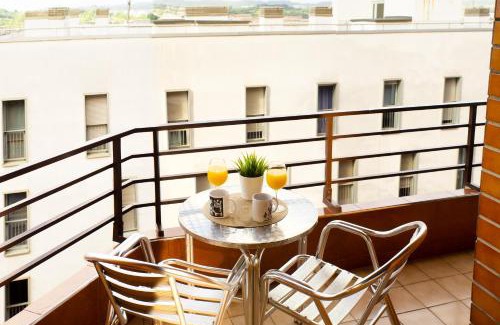 Sestao Apartment | Modern Sestao Apartment with Terrace and Free WIFI