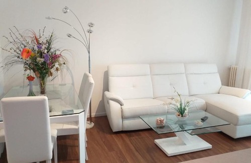Sesto Calende Apartment | Discover Family-Friendly Stays at Sesto Calende Centro