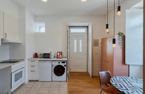 Setubal Apartment | Family-Friendly Retreat at Setúbal Seaside with Kitchen