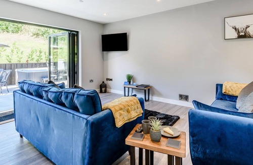 Tirabad Cottage | Cozy Lodges with Spa & Hot Tub in Serene Rural Retreat