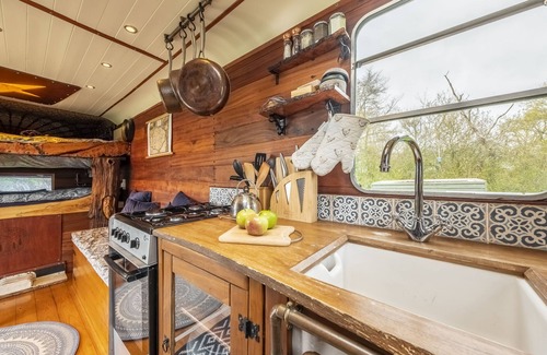 Dereham Cabin | Eco-Friendly Douglas Hotel in a Wildflower Meadow