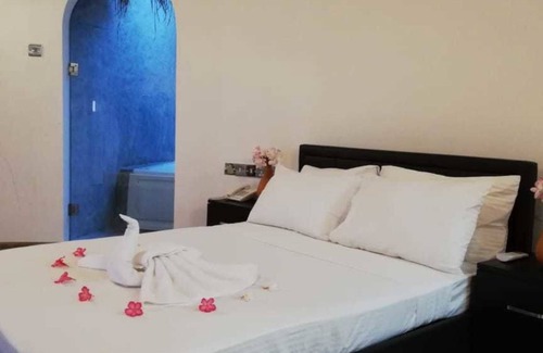 Kudawa Hotel | Relaxing Family Retreat at Seth Dev Lagoon Chalets Kalpitiya