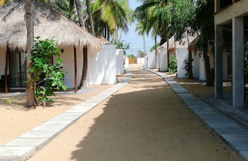 Kudawa Hotel | Relaxing Family Retreat at Seth Dev Lagoon Chalets Kalpitiya
