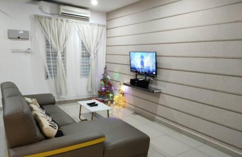 Taman Teratai Villa | Family-Friendly Setia Home Sitiawan for Unforgettable Stays