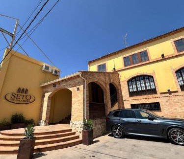 Motilla del Palancar Hotel | Pet-Friendly Seto del Palancar with Breakfast Included!
