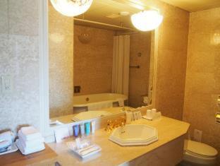Nagasaki Hotel | Discover Setre Glover's House Nagasaki: 4-Star Retreat with Hot Tub