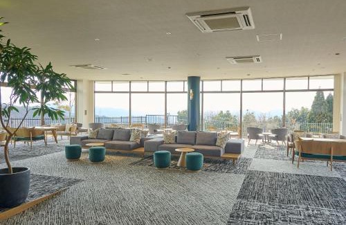 Himeji Hotel | Inviting Setre Highland Villa Himeji with Hot Tub & Breakfast