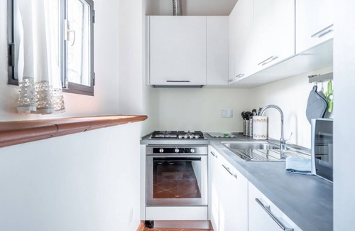 Settignano Apartment | Cozy Settignano Apartment with Private Parking & Breakfast