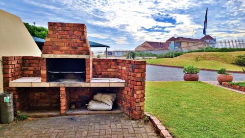 Port Alfred Resort | Oceanfront Settler Sands Resort - Rated 8/10 by Guests