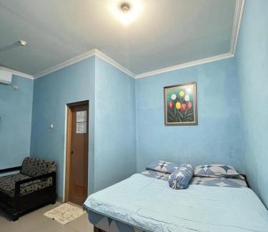 Tanjungjaya House | Cozy Setya Homestay with Dining & Family-Friendly Vibes