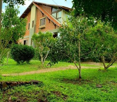 Gravata House | Discover Seu Cantinho: 4-Star Retreat with Pool & Pets Welcome