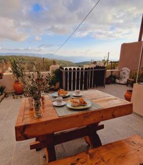 Monolithos House | Pet-Friendly Seva Monolithos House with Perfect 10/10 Score