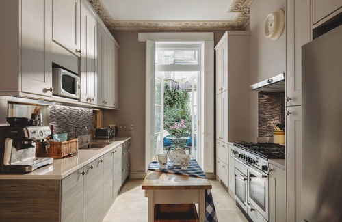 Pimlico House | Experience a Beautiful Seven-Bedroom Home in Westminster