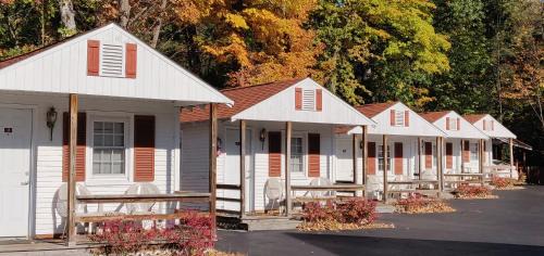Lake George Cabin | Budget-Friendly Seven Dwarfs Cabins with Pool Access