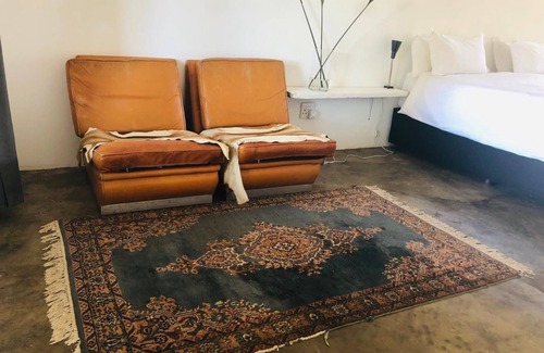 Grahamstown House | Experience Seven Fountains Farm: Pool, Spa & Family Fun