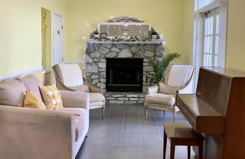Branson Hotel | Oceanfront Bliss at Seven Gables Inn - Guest Rated 8.8/10