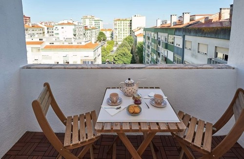 Mina Apartment | Discover SEVEN GUEST HOUSE: Gateway to Lisbon and Sintra