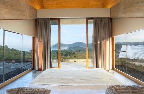 Selong Belanak Hotel | Experience Seven Havens Residence with Scenic Ocean Views