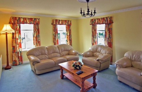 Butlerstown Other | Seven Heads View - Three Bedroom House, Sleeps 6