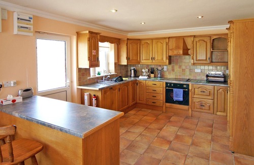Butlerstown Other | Seven Heads View - Three Bedroom House, Sleeps 6