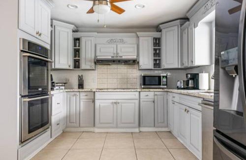 Palm Aire Village West House | Pet-Friendly 7 Heaven Fort Lauderdale with Heated Pool