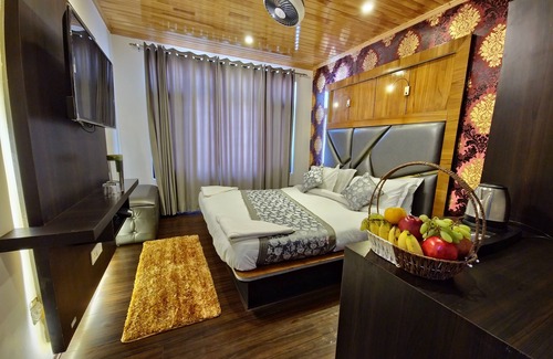 Sonwar Bagh Hotel | Inviting Seven Hills Hotel Srinagar - Breakfast Included