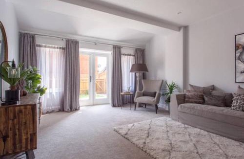 Marlow House | Explore Seven Living Residences Marlow for Your Next Getaway