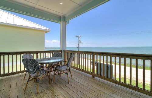 Fulton House | Explore Seven Palms: Family-Friendly with Hot Tub Bliss