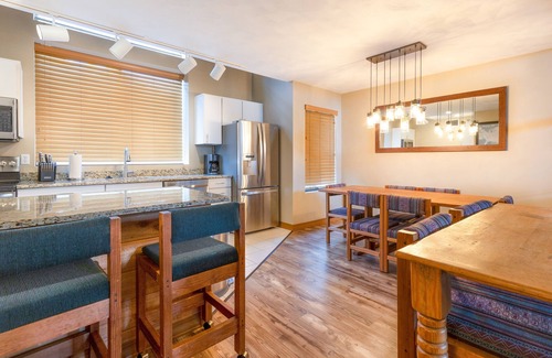 Seven Springs Condo | Spacious Seven Springs Condo with Pool and Breakfast