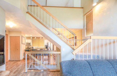 Seven Springs Condo | Spacious Seven Springs Condo with Pool and Breakfast