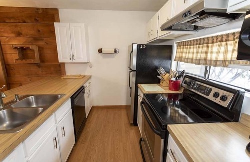 Seven Springs Condo | Discover Seven Springs: Cozy 3 Bedroom Condo Near Golf