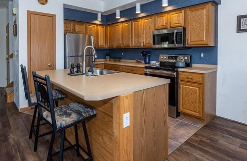Seven Springs Condo | Mountain View Retreat: Seven Springs Woodridge Condo