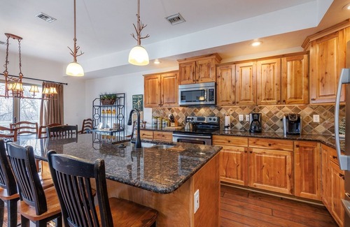 Seven Springs Condo | Experience Seven Springs Woodridge: 4BR Condo with Views