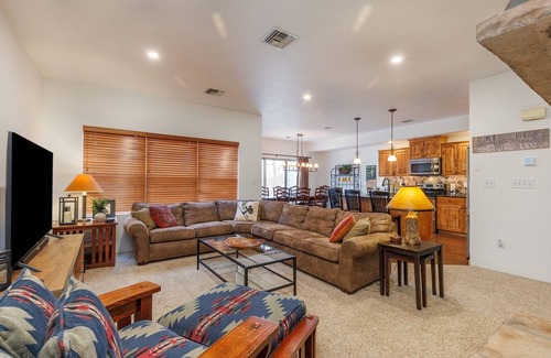 Seven Springs Condo | Experience Seven Springs Woodridge: 4BR Condo with Views