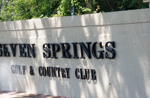 New Port Richey Condo | Family-Friendly Seven Springs County Club Villa with Pool