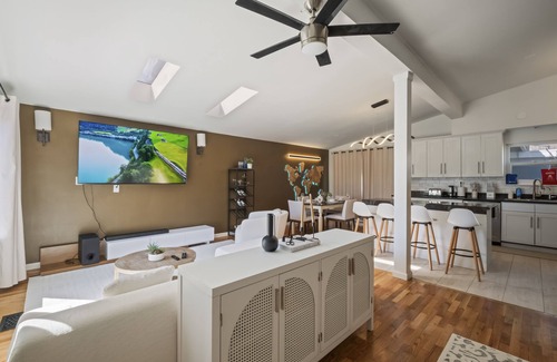 SeaTac House | Discover the Comfort of Seven Star Home Away From Home
