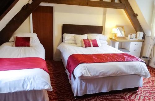 Hay on Wye House | Seven Stars: Family-Friendly Retreat with Pool and Breakfast