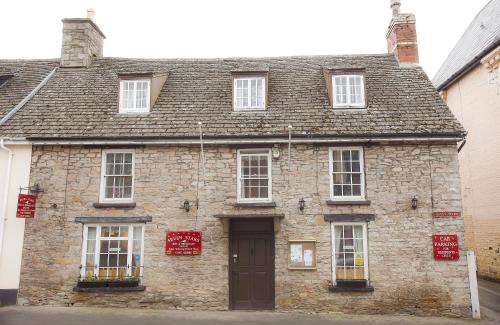 Hay on Wye House | Seven Stars: Family-Friendly Retreat with Pool and Breakfast