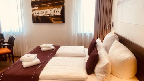 Oststadt Sudlicher Teil Hotel | Pet Friendly sevenDays Hotel Karlsruhe with Restaurant Access