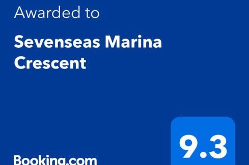 Si Rusa Apartment | Oceanfront Bliss at Sevenseas Marina Crescent - Rated 9/10
