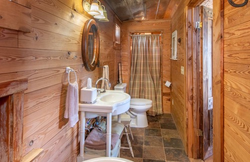 Jasper Bed & Breakfast | Relax at Seventy-four Ranch: Spa & Family-Friendly Retreat