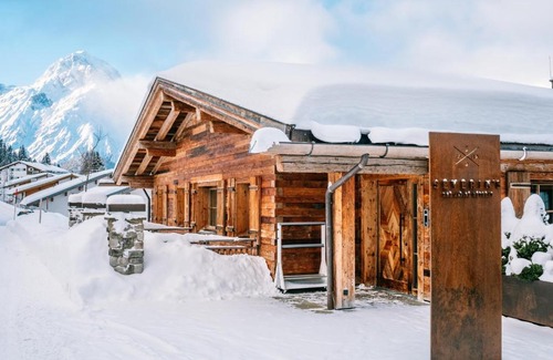 Lech am Arlberg Hotel | Experience SEVERIN*S – The Alpine Retreat with Private Pool