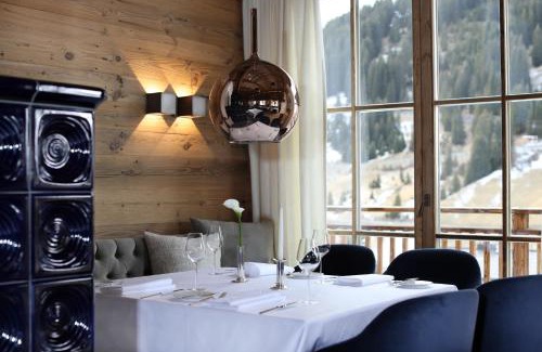Lech am Arlberg Hotel | Experience SEVERIN*S – The Alpine Retreat with Private Pool