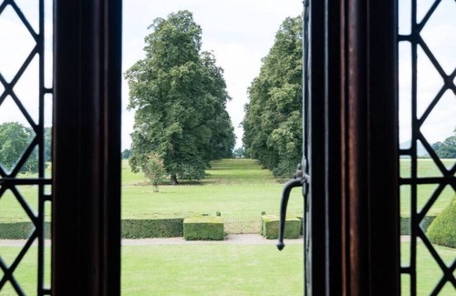 Hanley Castle House | Experience Severn End: Historic 15th Century Manor Stay