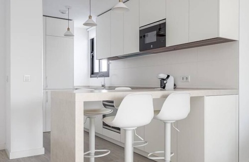 Triana Apartment | Elegant Sevilla Penthouse in Triana with Private Pool