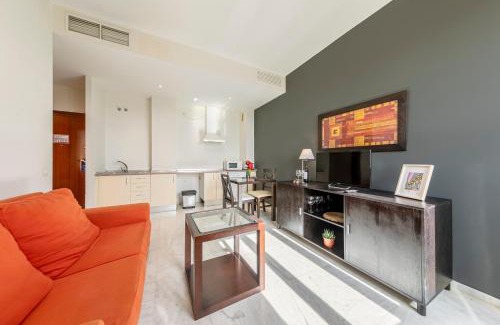Parque Alcosa Apartment | Inviting SevillaHome: Poolside Retreat with Parking Access