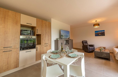 Sevrier Apartment | Sevrier: Ideal Lake Access with Top Guest Reviews